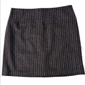 Banana Republic Wool Blend Skirt Lined Dark Gray and Black Stripes Size 14 NWT